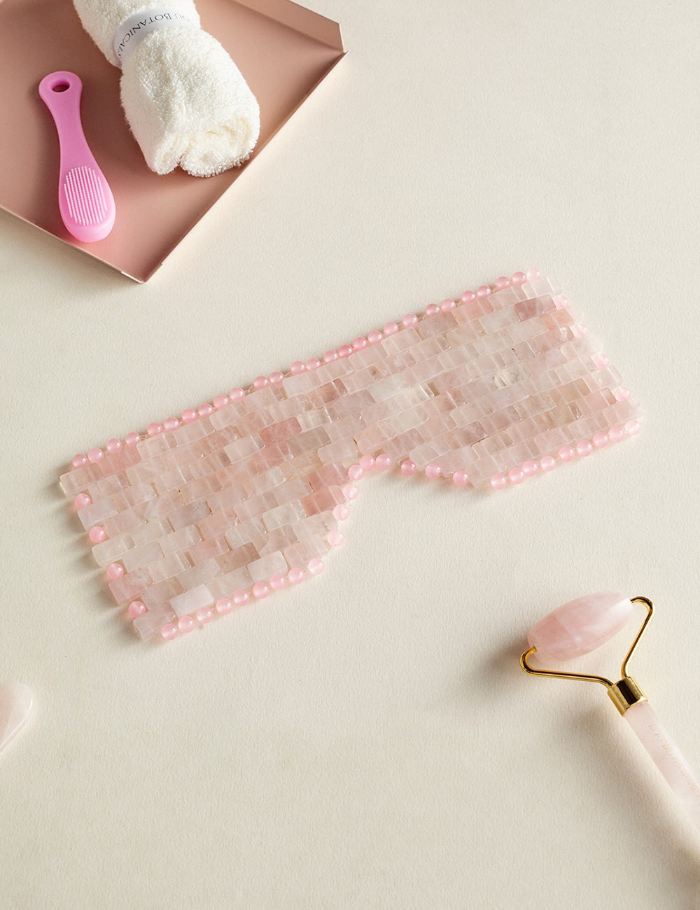 ROSE QUARTZ EYE MASK:  Antifaz de cuarzo rosado
