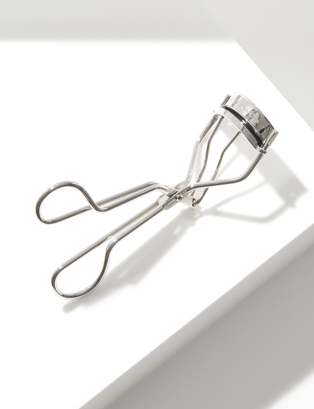 PACK LASH CON RIZADOR DE PESTAÑAS TWEEZERMAN