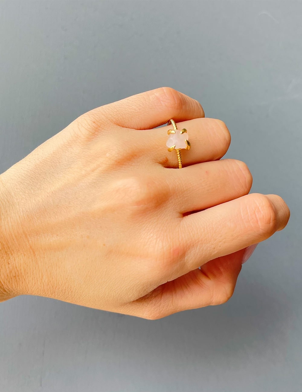 DESCONTINUADO ANILLO DE CUARZO ROSA